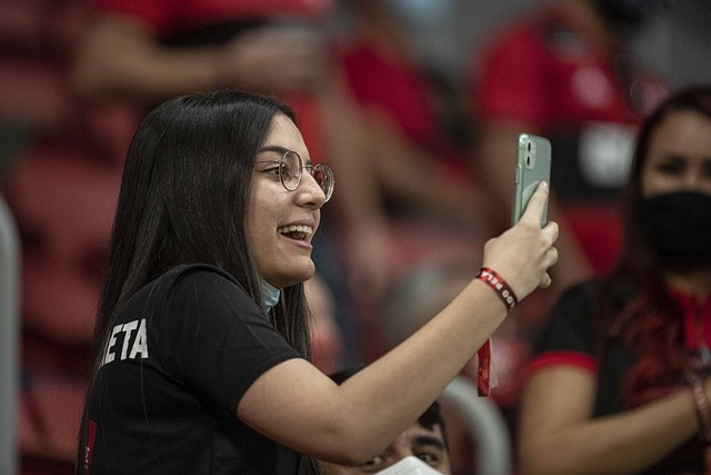 而都灵则是 而都灵则是